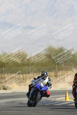 media/Oct-30-2025-Racers Edge (Thu) [[dabbdaf680]]/3-B Group/Session 2 Turn 2/